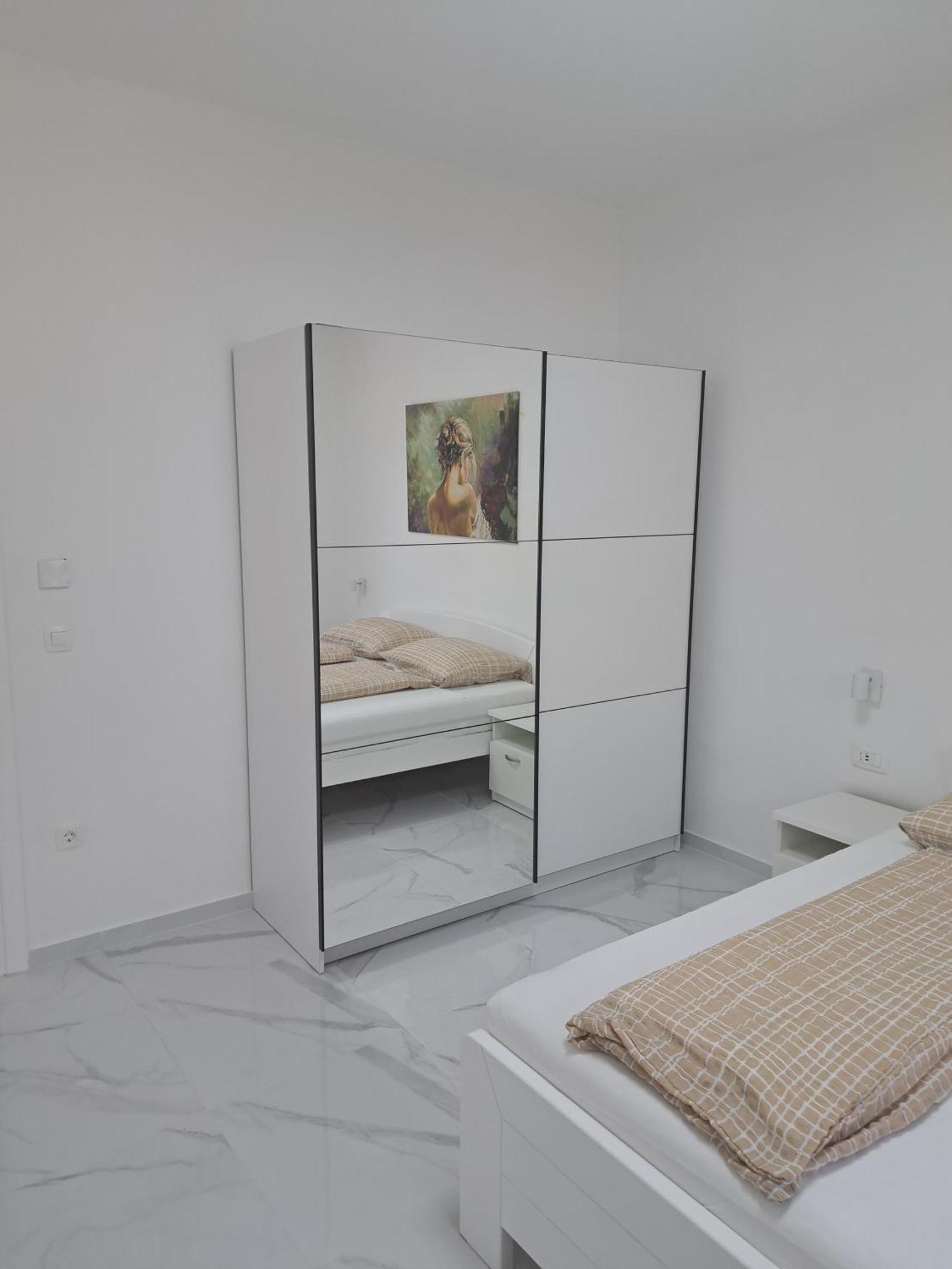 Apartmani Totic Малинська Екстер'єр фото